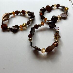 Bracelets, elastic; set of three;  brown and tan beads
